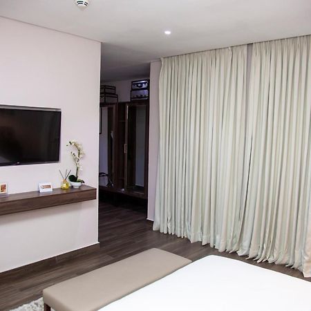 לגוס The White Orchid Hotel מראה חיצוני תמונה